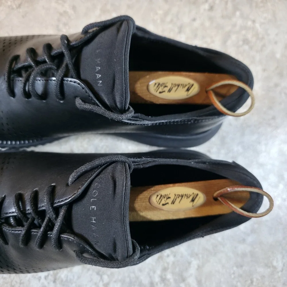 Cole Haan 2.Zerogrand Mens 10 M Laser Wingtip Oxford Black Shoes *Barely Worn.